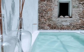 Can Tando Restored Catalan Old Barn To Enjoy Peaceful Rural Simplicity